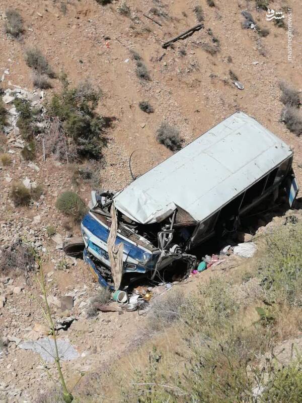 سقوط مینی‌بوس در گردنه چری ۶ کشته و ۱۲ مصدوم برجا گذاشت