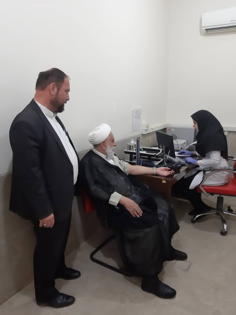 اهداء خون توسط سرپرست فرمانداری شهرستان مسجدسلیمان در آستانه روز جهانی اهداء خون