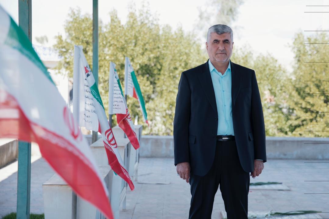 مانع از سلطه عوامل فساد و قدرت طلب در منطقه می‌شوم