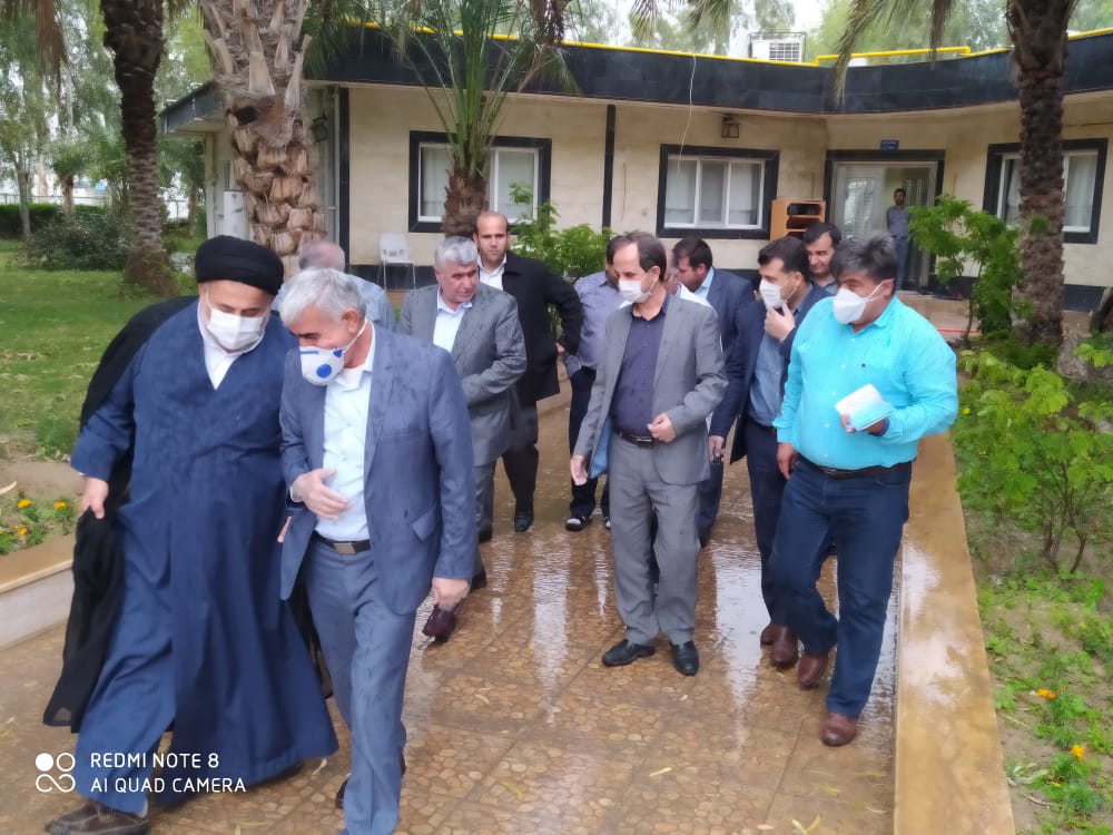 دکتر علیرضا ورناصری از کارخانه سیمان خوزستان و بیمارستان شهدای گمنام هفتکل بازدید بعمل آوردند