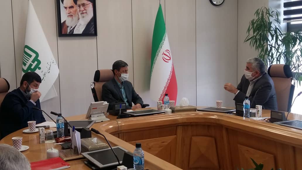 جلسه دکتر علیرضا ورناصری با دکتر پرویز فتاح رئیس بنیاد مستضعفان و دکتر شریعتی استاندار خوزستان برگزار شد