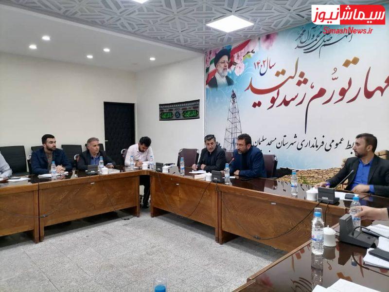 مدیران ادارات و بانک ها برای رفع مشکلات تولیدکنندگان و رونق تولید، تعلل نکنند