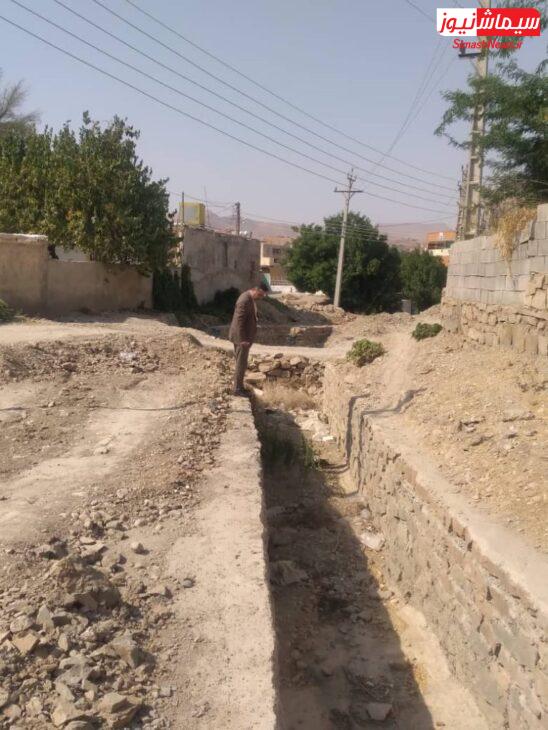 بازدید شهردار مسجدسلیمان از کانال های آبهای سطحی منطقه ریل وی