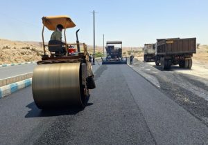شتاب در تکمیل تعریض جاده گلف با وجود گرمای طاقت‌فرسا