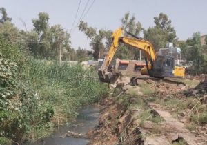 آغاز عملیات لایروبی منطقه چهاربیشه پشت مرکز بهداشت مسجدسلیمان