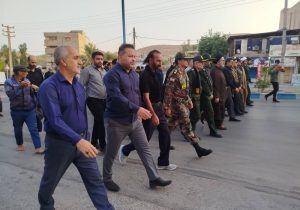 حضور شهردار مسجدسلیمان به همراه عضو شورای شهر و معاونت خدمات شهری در پیاده‌روی جاماندگان اربعین