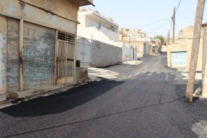 آسفالت محلات محروم و کمتر توسعه یافته در دستور کار / عملیات آسفالت محله داریوش محمدی یه اتمام رسید