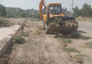 عملیات نخاله‌برداری و پاکسازی حدفاصل مسیر سی‌برنج تا نمره دو و اطراف بیمارستان ۲۲ بهمن انجام شد