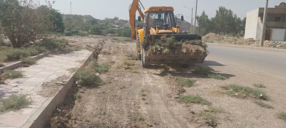 عملیات نخاله‌برداری و پاکسازی حدفاصل مسیر سی‌برنج تا نمره دو و اطراف بیمارستان ۲۲ بهمن انجام شد