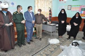 بازدید دکتر پاکدل فرماندار و فرمانده سپاه ناحیه مسجدسلیمان از کارگاه تولید ماسک بهداشتی شهرستان