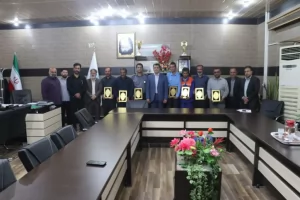 تجلیل از کارگران نمونه در شهرداری مسجدسلیمان